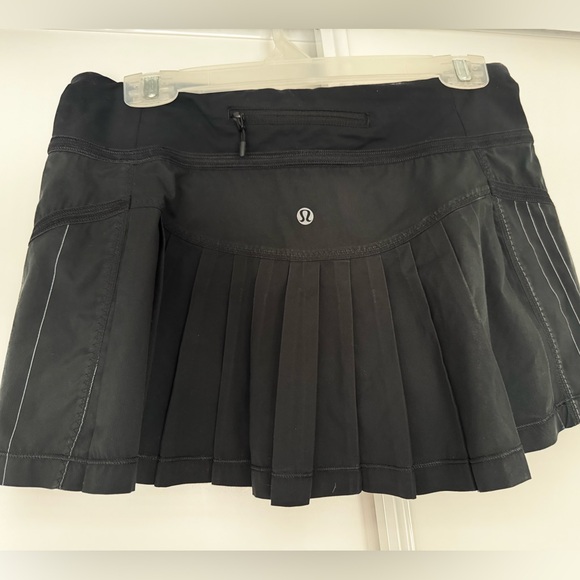Lululemon pleated golf skort - Picture 2 of 4